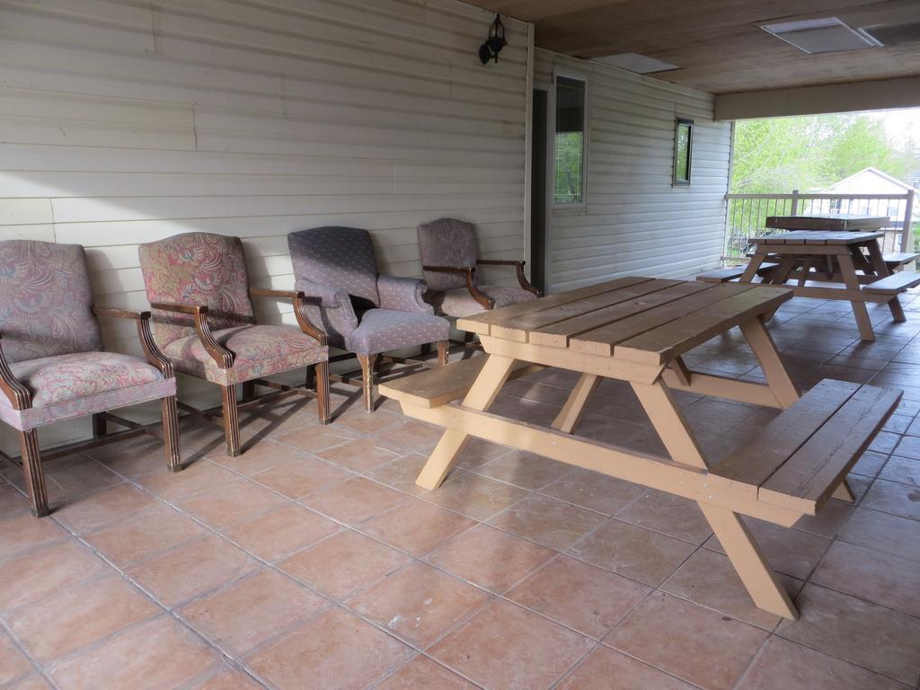 Villa Nova Motel Wasaga Beach Buitenkant foto