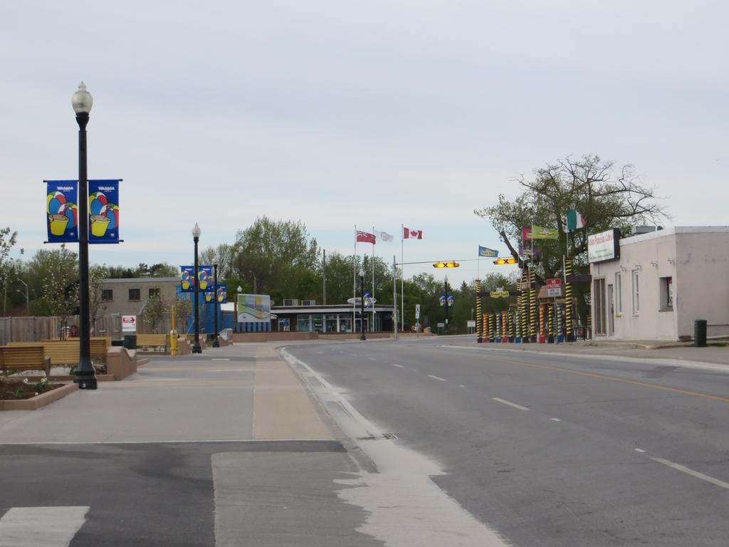 Villa Nova Motel Wasaga Beach Buitenkant foto