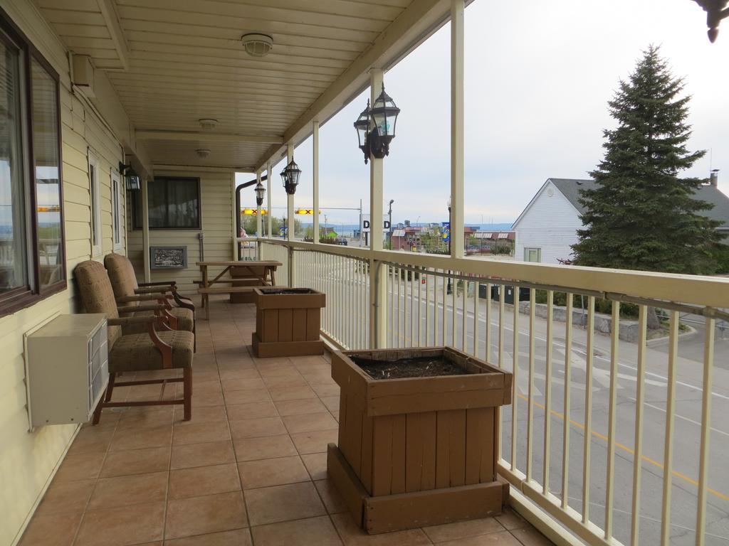 Villa Nova Motel Wasaga Beach Buitenkant foto