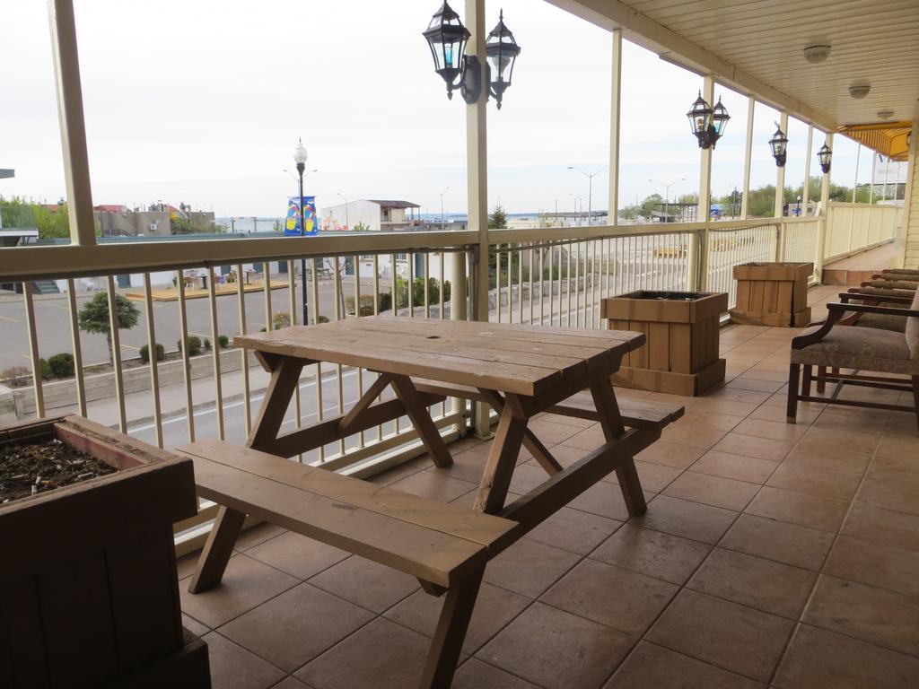 Villa Nova Motel Wasaga Beach Buitenkant foto