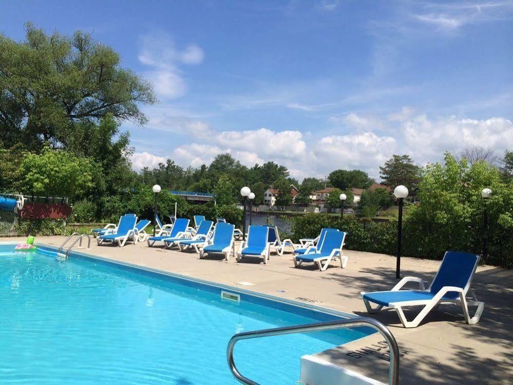 Villa Nova Motel Wasaga Beach Buitenkant foto