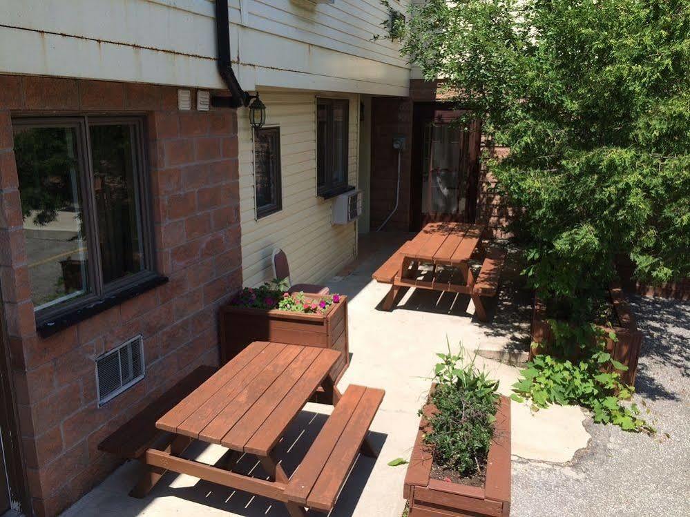 Villa Nova Motel Wasaga Beach Buitenkant foto